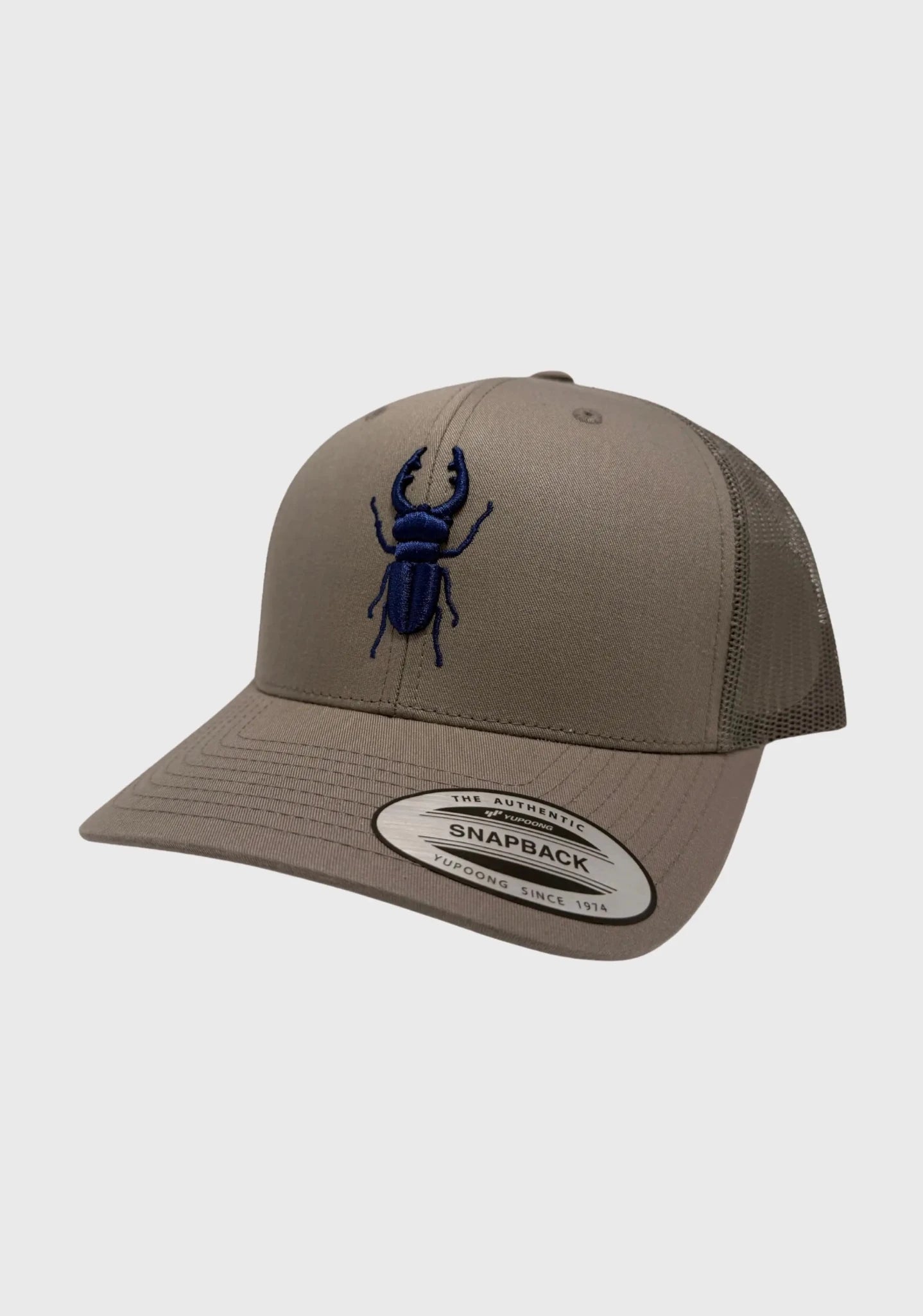 Statement Trucker Cap 2.0 - Grey with blue Bug - ArmyBug