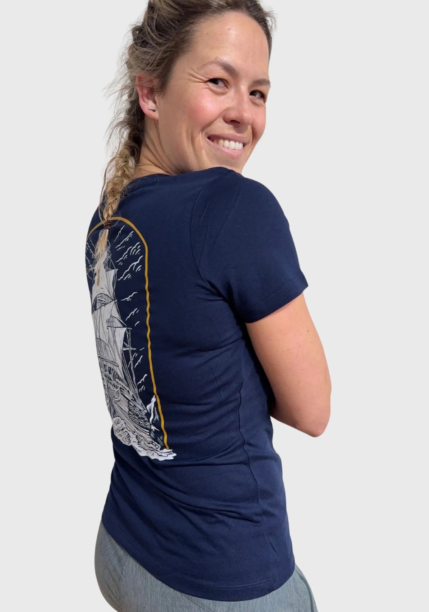 Crew Shirt - Damenschnitt - ArmyBug